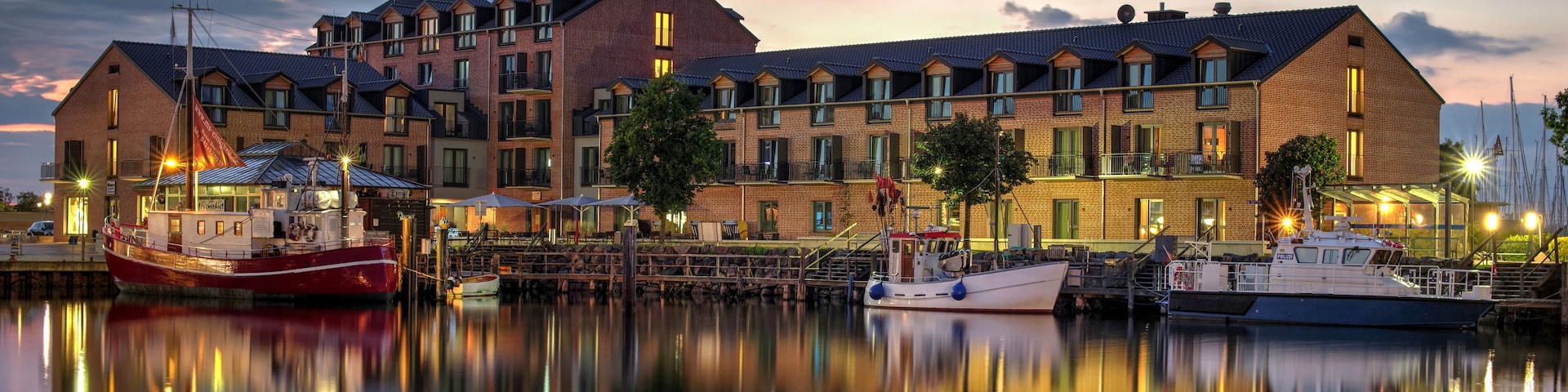 Heiligenhafen an der Ostsee abends
