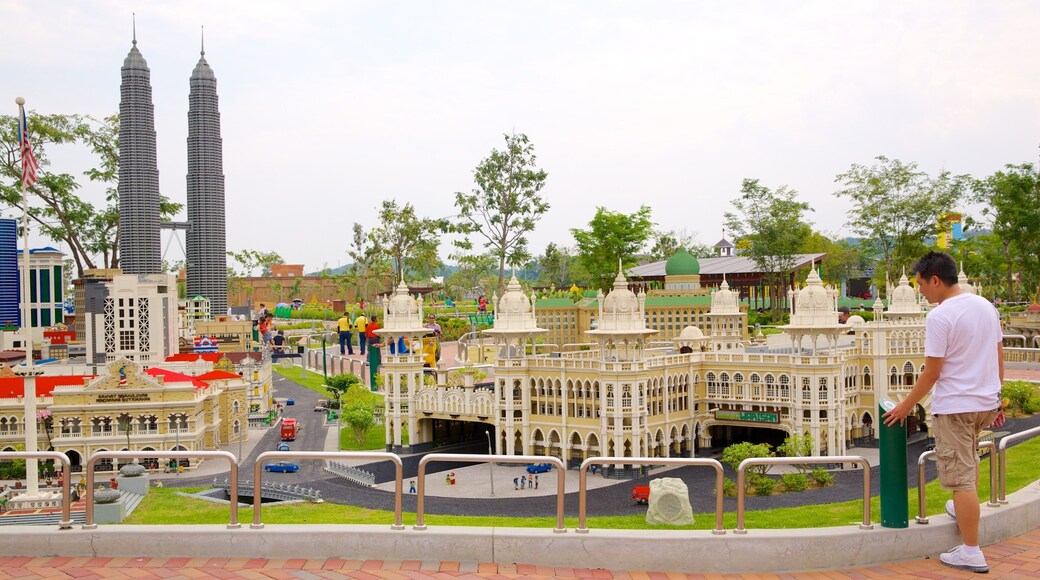 柔佛巴魯 其中包括 騎乘 以及 一個男性