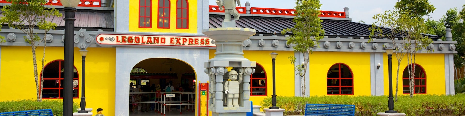 Johor Bahru mostrando señalización, paseos y una fuente