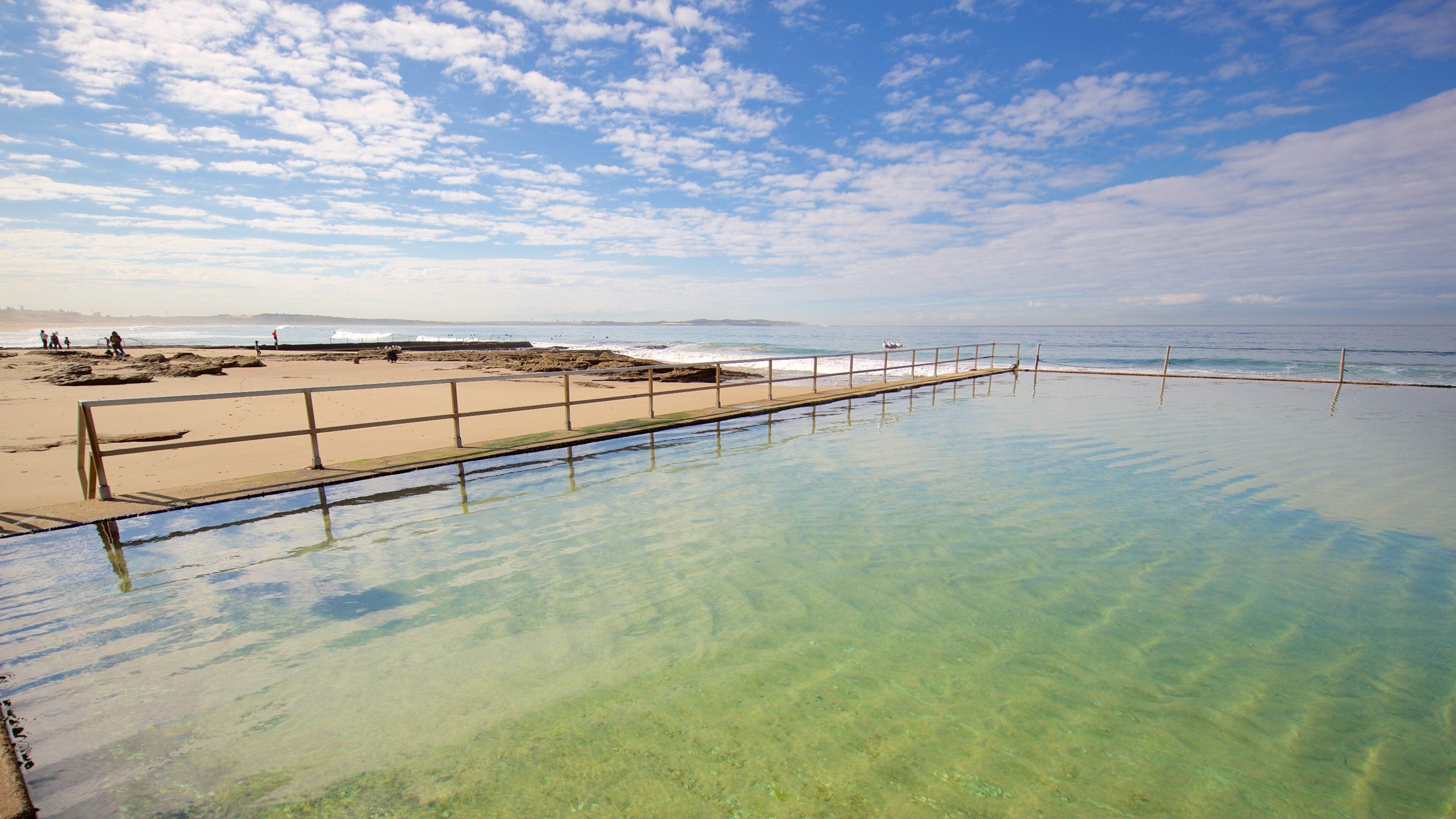 Cronulla Beach som visar en pool