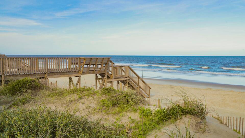 Litchfield Beach showing general coastal views and a beach