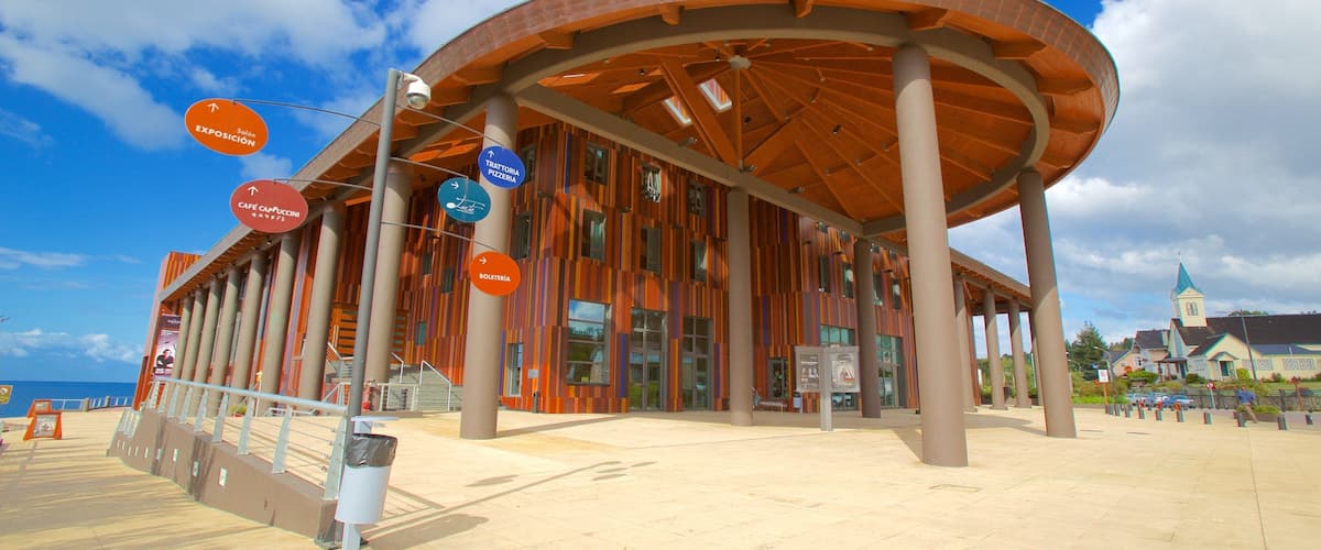 Teatro del Lago which includes modern architecture