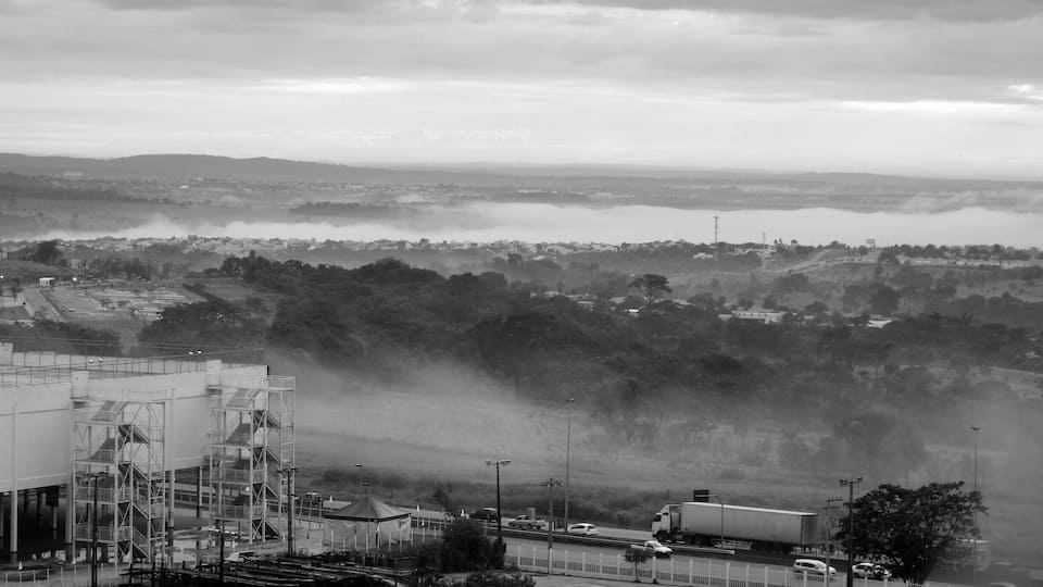 Urban Jungle, prédios, carros, caminhões, poluição visual, sonora, etc.
Urban Jungle, buildings, cars, trucks, visual pollution, noise, etc.
#UrbanJungle