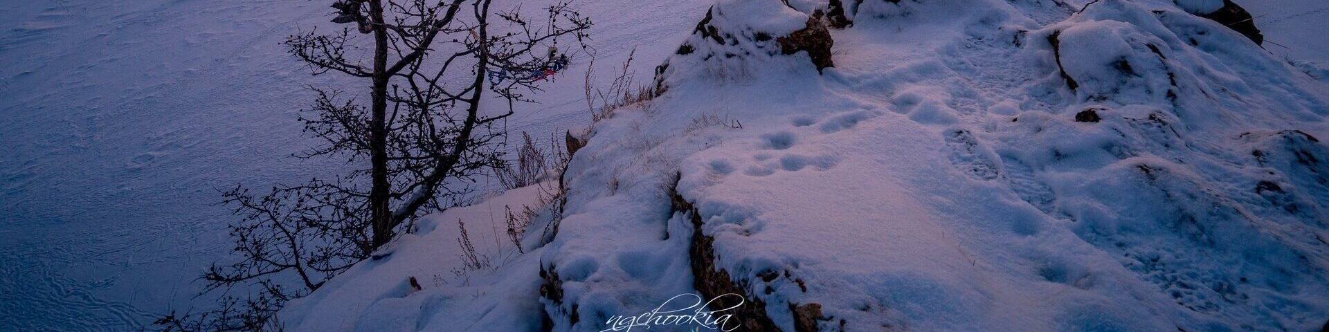 First Light II 萨满山Shamanka - Russia
每个生命都有裂缝,如此才会有光线射进来。