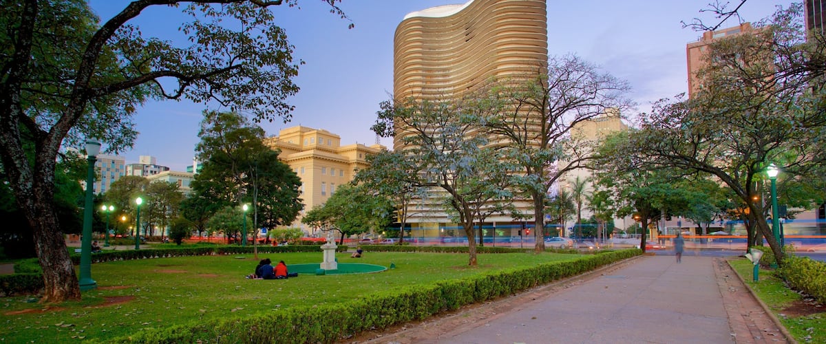 Niemeyer Building which includes a skyscraper, a garden and a city