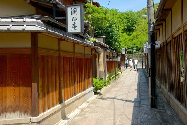Ishibe Alley das einen Beschilderung, historische Architektur und Kleinstadt oder Dorf