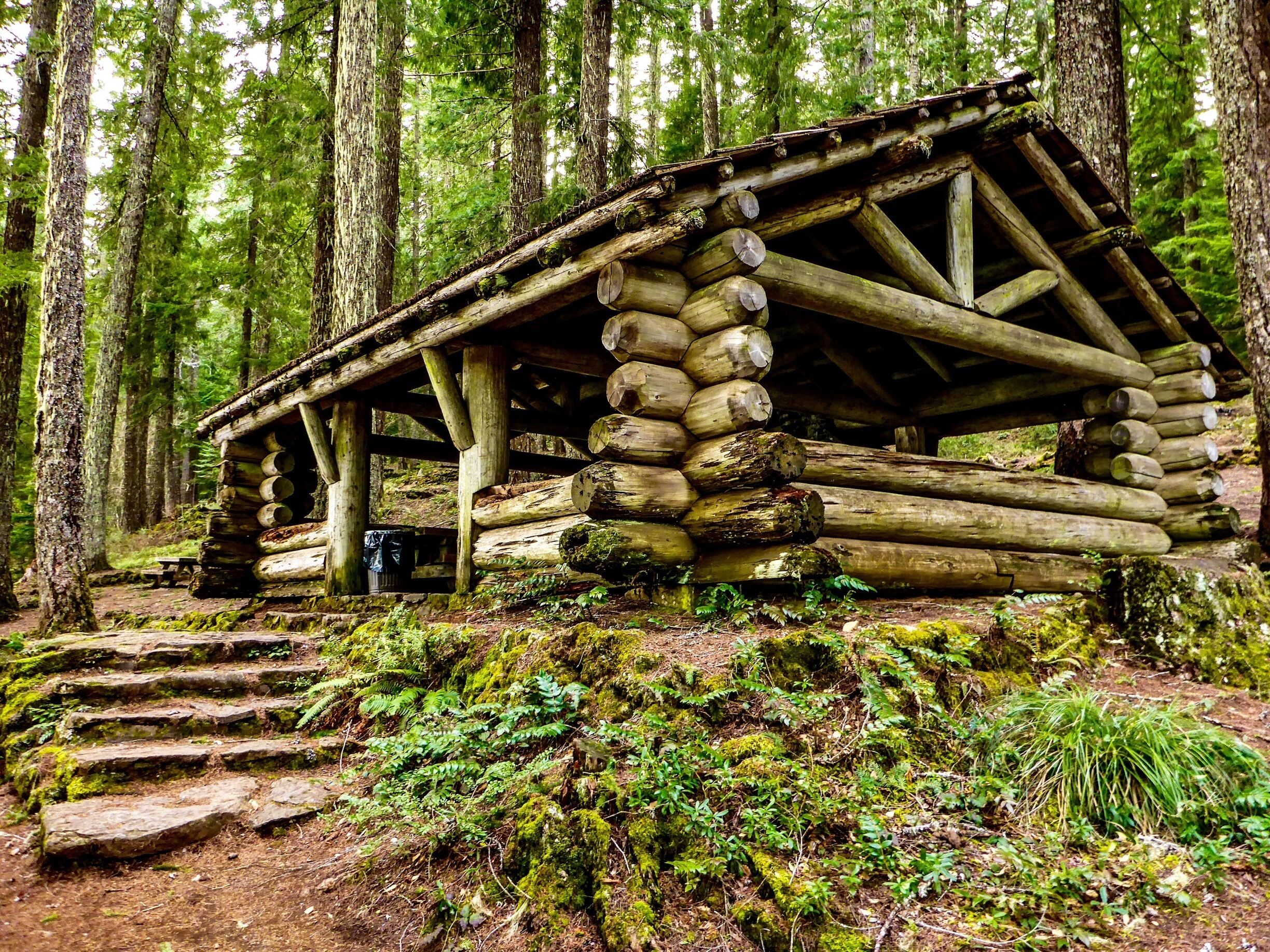 A picnic shelter back at the trailhead.
