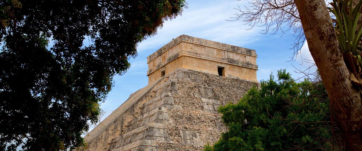 Pyramid of Kukulkan showing heritage elements