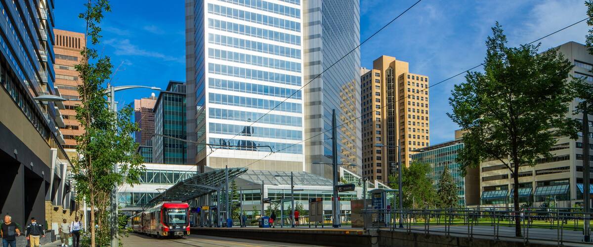 Beltline featuring a skyscraper and a city