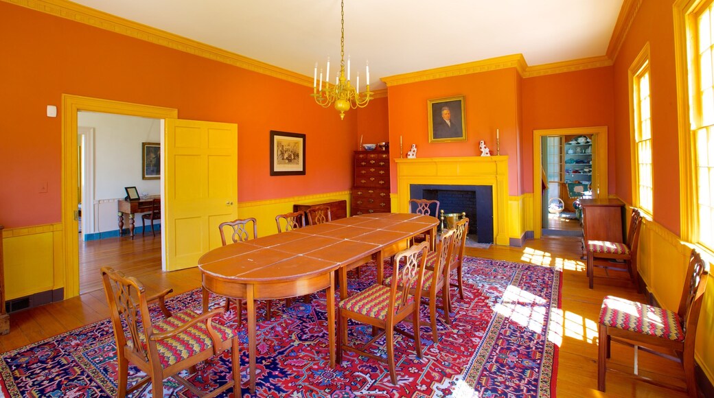 Poplar Hill Mansion showing interior views