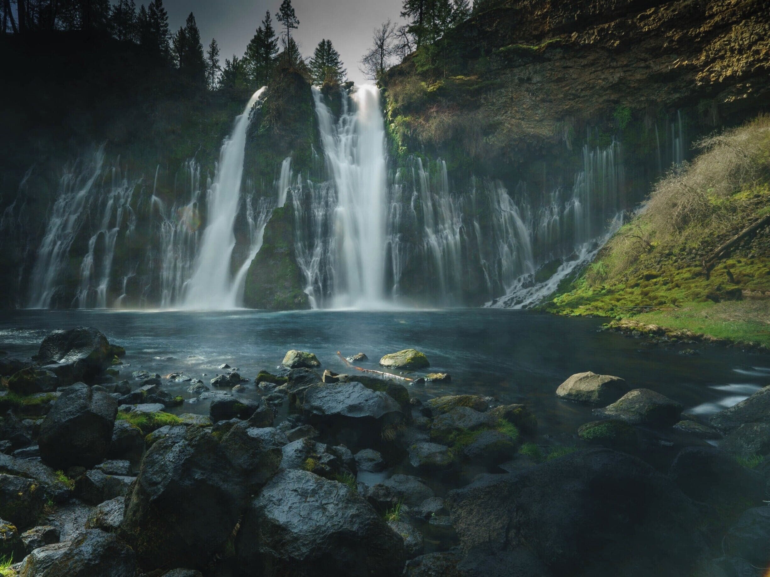 My first time visit to Burney Falls in Northern California and I was amazed that I had never heard about it before.  What a beautiful waterfall and the walk along the river, from Middle Falls to Lower Falls is truly enjoyable.

