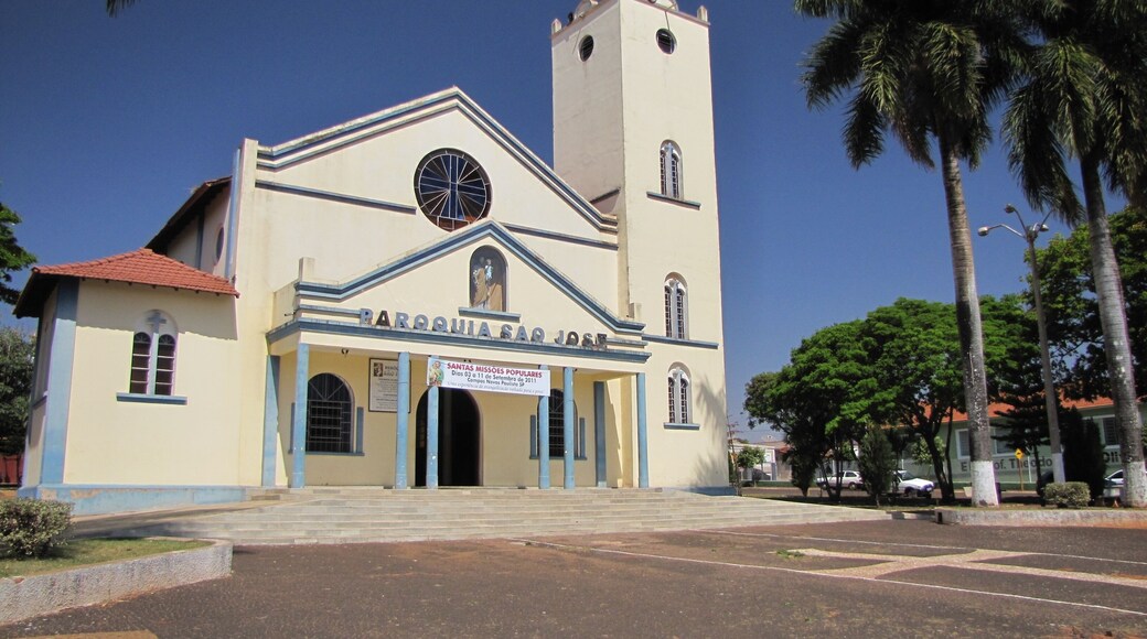 Old church and its square in a country town in Brazil - Campos Novos Paulista/SP