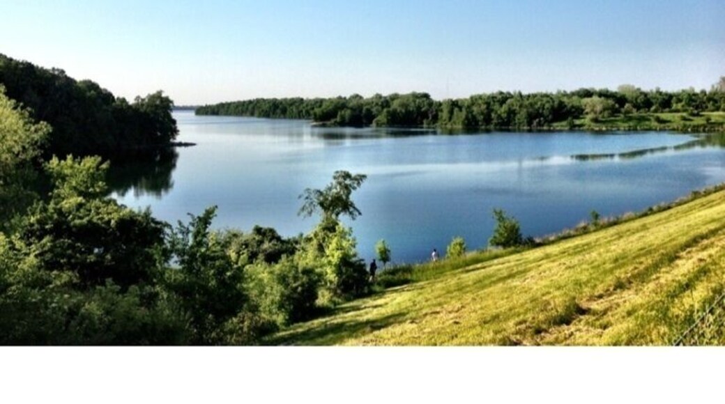 View of the lake at Big Creek State Park.