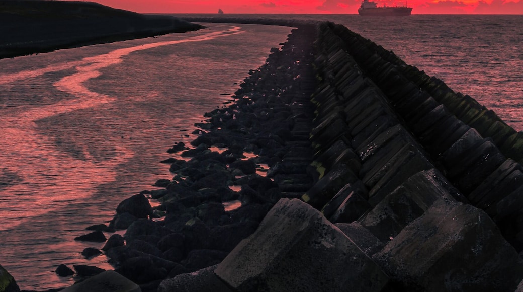 Red sunset
#BvSWater