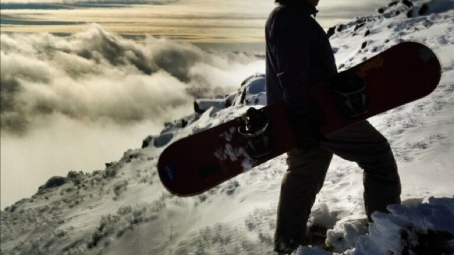 Being the tallest peak in the Siskiyou Mountains, Mt. Ashland offers excellent panoramic views, year round.
The ski resort is relatively small, but the runs are steep and a few have cornice drops and chutes. It's a half hour drive from the town of Ashland in good weather.
This photo was taken pre-season near the peak after a short yet strenuous ascent.
#WeekendGetaway