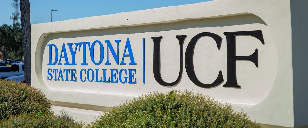 Daytona State College showing signage