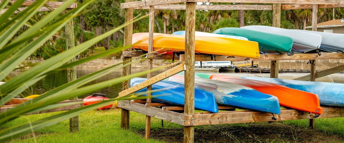 Tomoka State Park showing a lake or waterhole