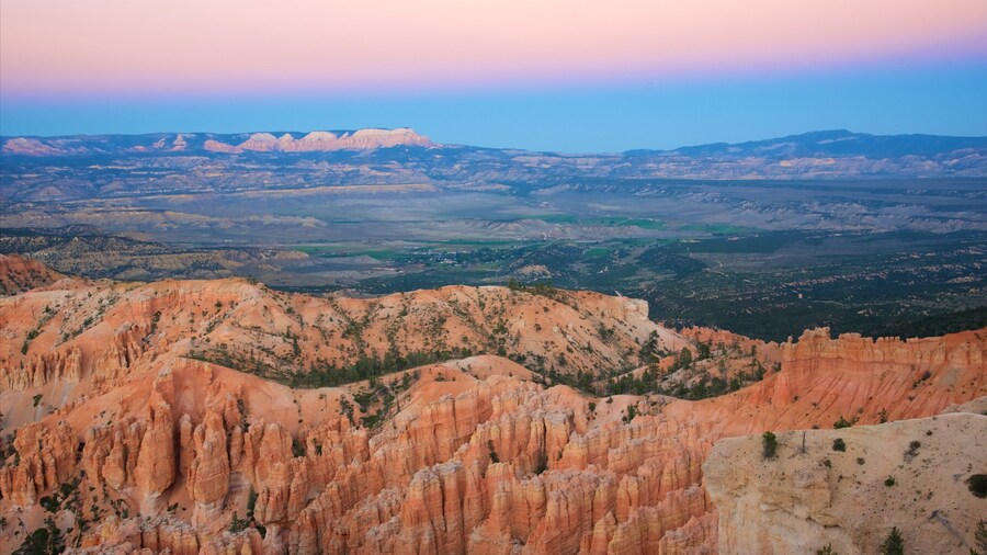 Bryce Point showing landscape views, a sunset and tranquil scenes
