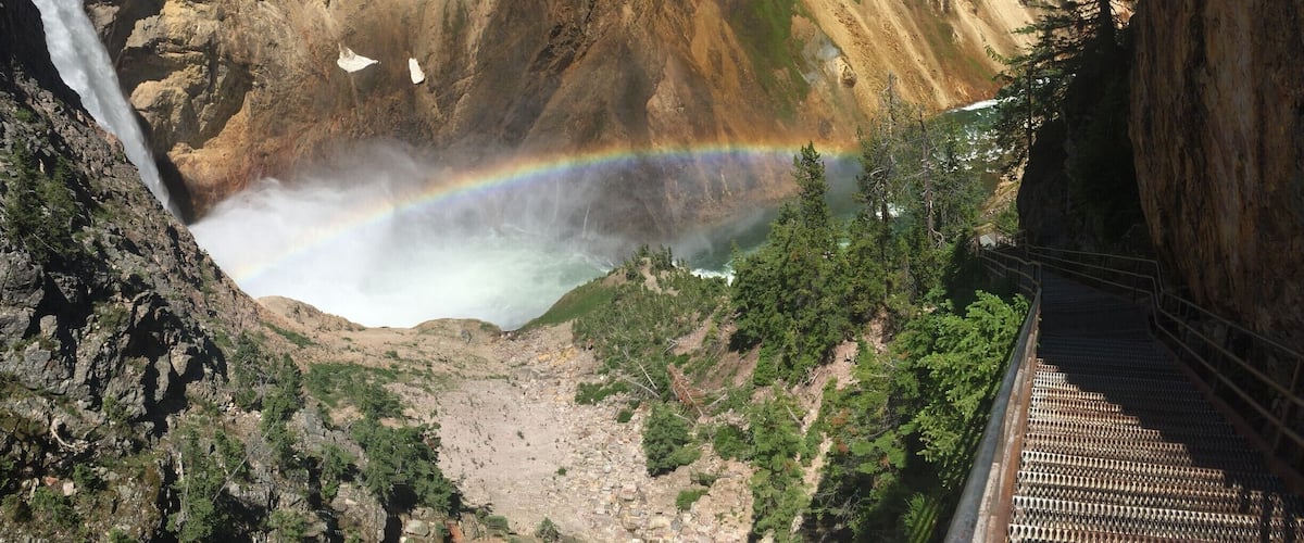 Such a short trail for a beautiful fall and rainbow. #fatrainbow #waterfalls #yellowstone #lifeatexpedia #roadtrip