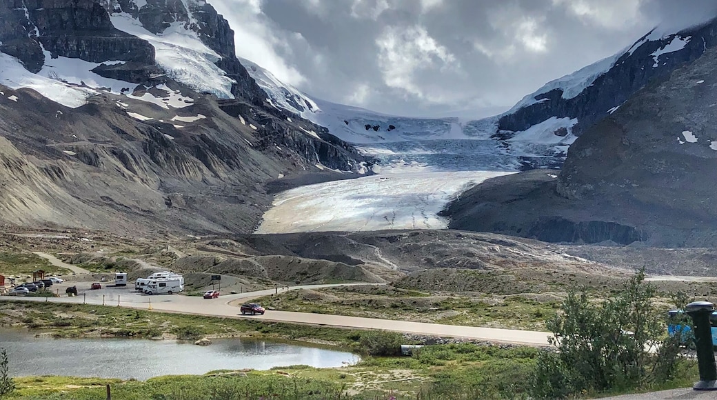 The Icefields parkway has to be one of the ‘must-do’ drives to experience in a lifetime. Along the way you’ll come across the Athabasca Glacier where you can take an organised trip onto this natural wonder which is unfortunately disappearing.