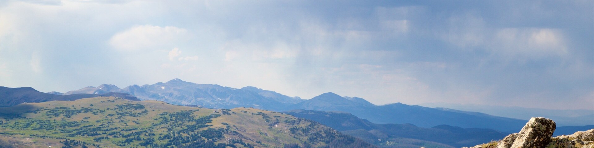 Alpine Visitor Center showing landscape views and tranquil scenes