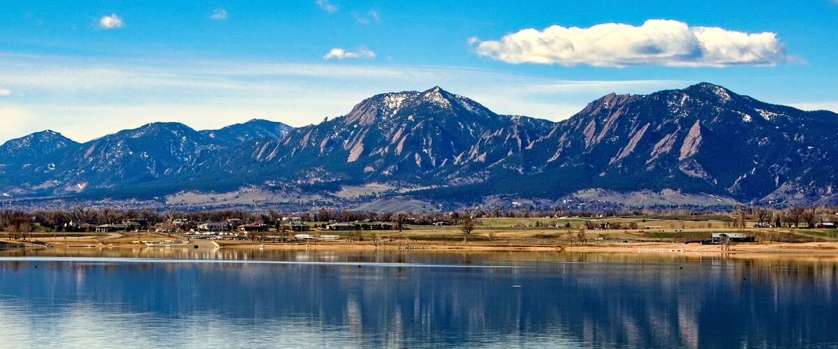Kayaking on Boulder, Colorado's reservoir provides great views of the Flatiron mountains