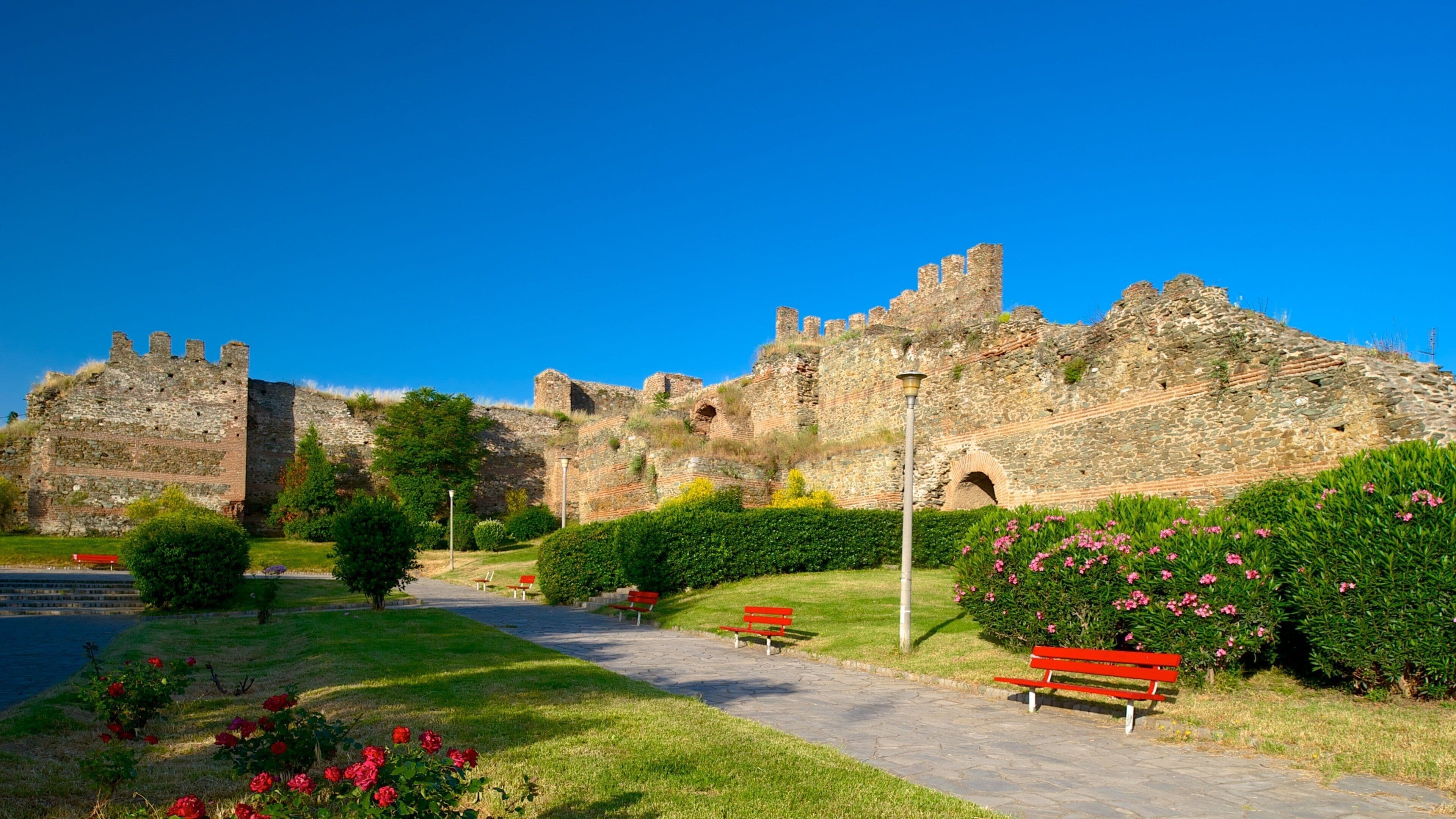 Byzantine Walls which includes heritage architecture, building ruins and a garden