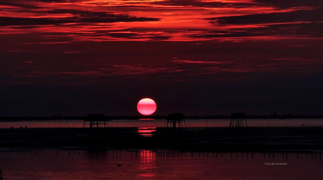 SÁNG TRÊN ĐẦM NGAO