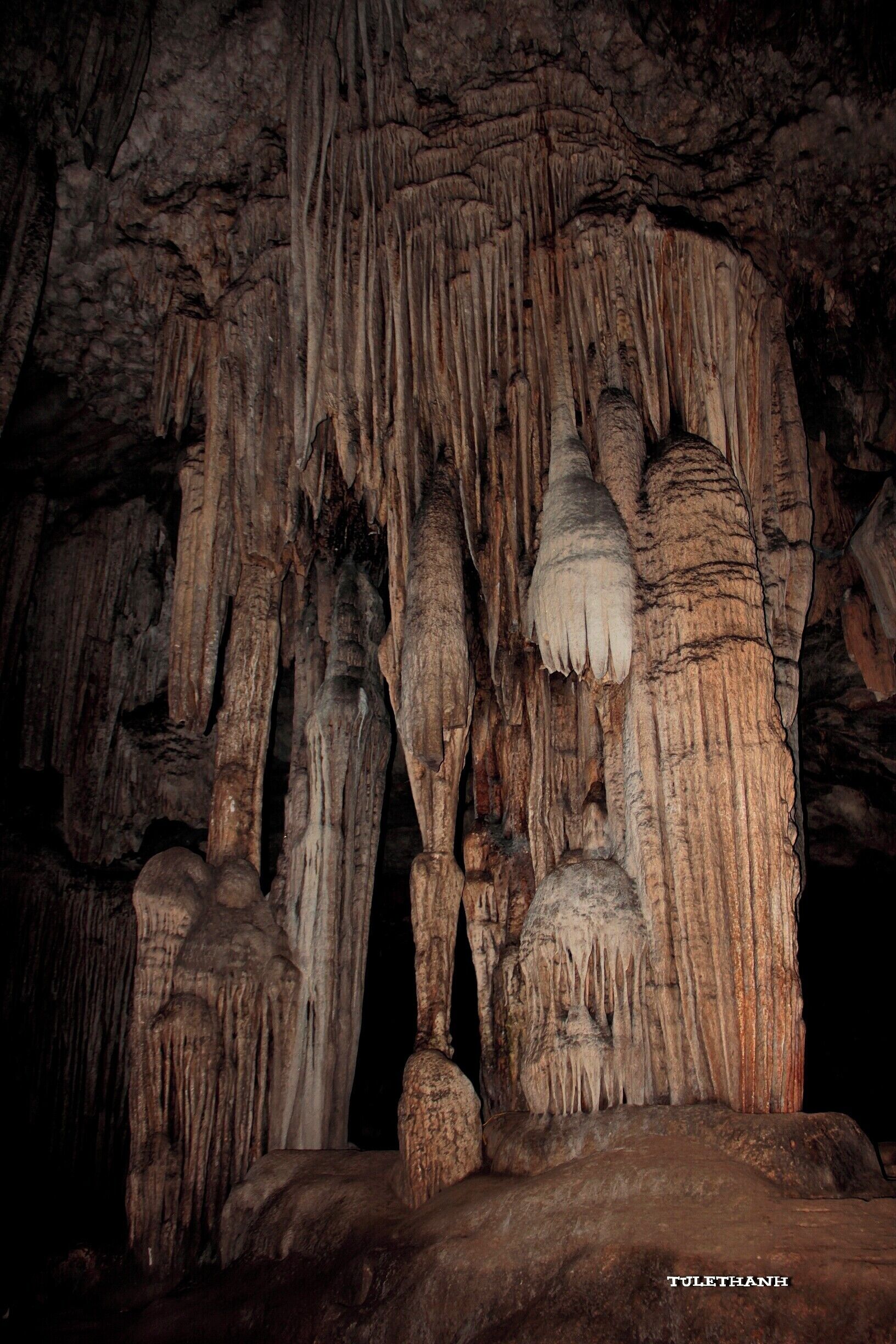 nhũ đá trong động tù thúc xã nga thiện nga sơn thanh hóa việt nam