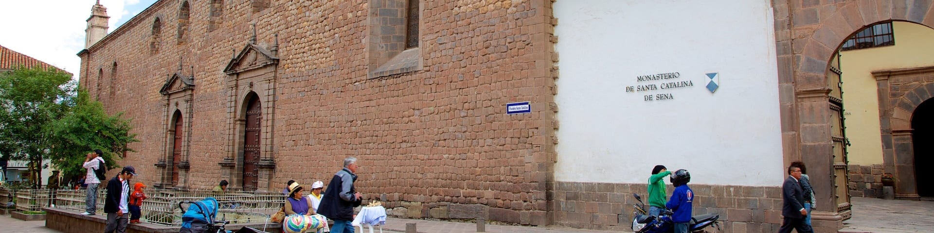 Couvent Santa Catalina montrant scĂšnes de rue