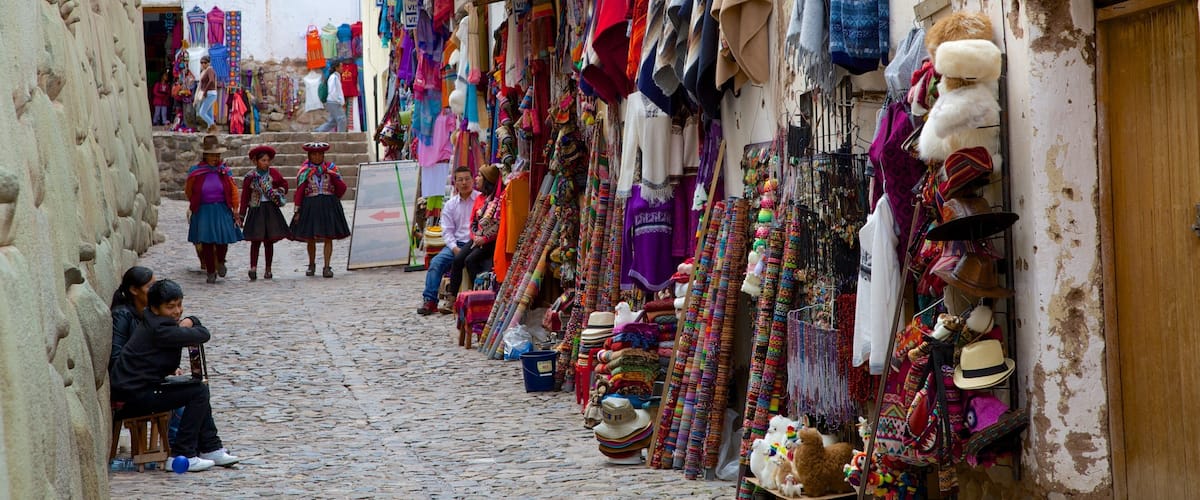 Hatunrumiyoc mostrando mercados y escenas urbanas