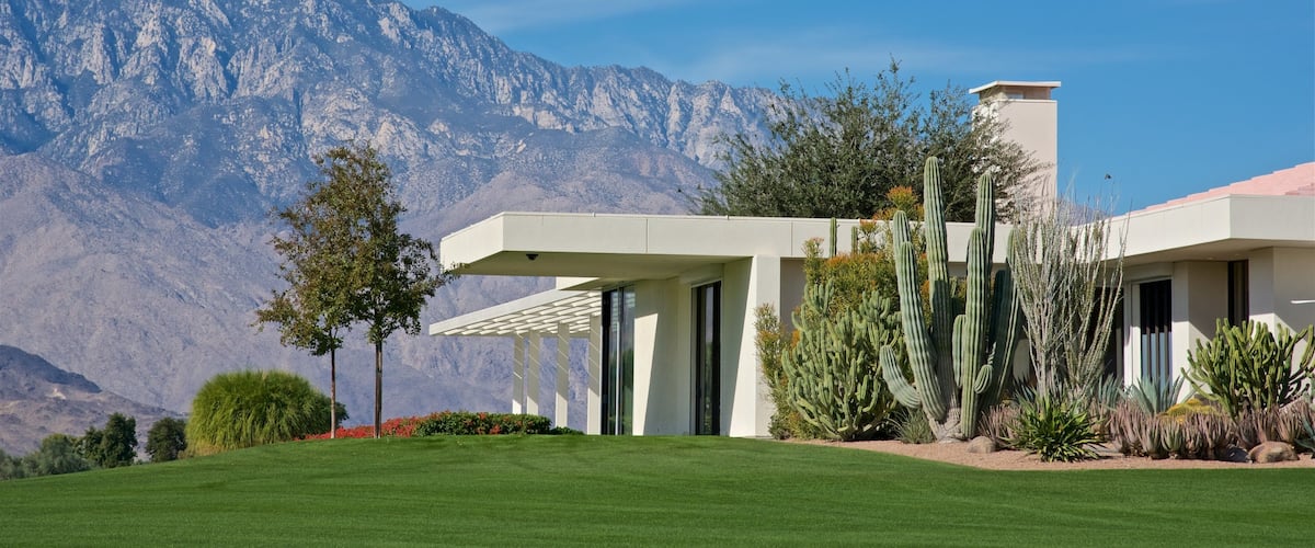 Sunnylands Center and Gardens showing a house