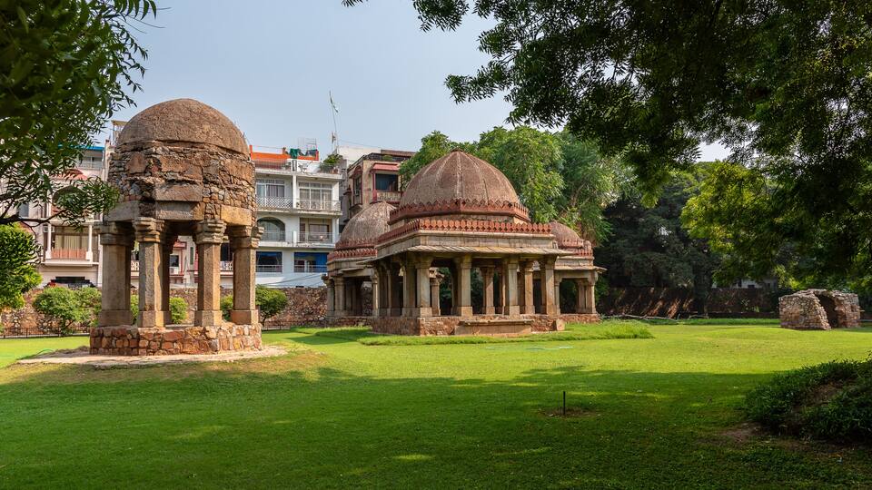 HauzKhas is an affluent neighbourhood in South Delhi, its heart being the historic HauzKhas Complex.Well known in medieval times, the HauzKhas village has amazing buildings built around the reservoir.