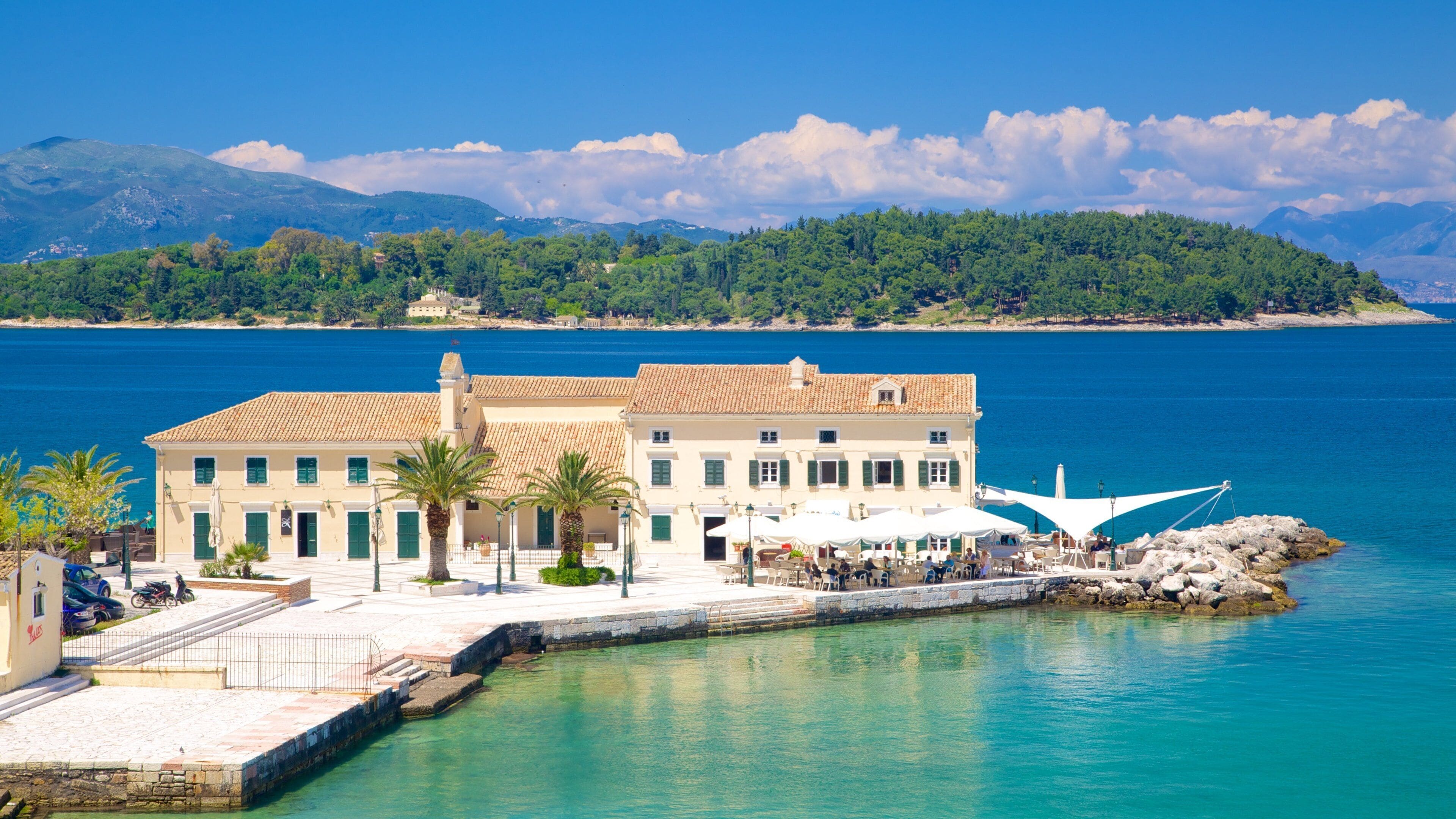 Haven van Corfu inclusief algemene kustgezichten