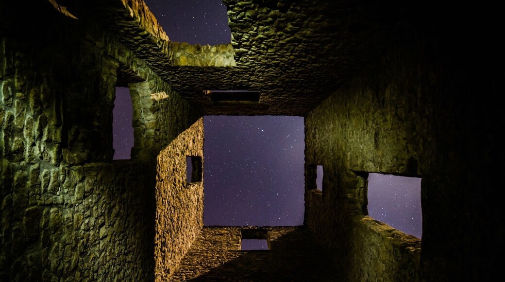 The old mill ruins in Rockwood Conservation Area I’m sure are popular with wedding and portrait photographers, but can be fun for landscape/stars too!