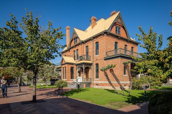 Rosson House Museum featuring a house