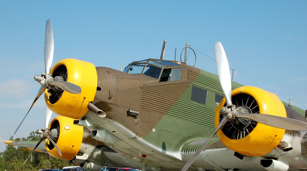 Museo de restauración de aeronaves históricas