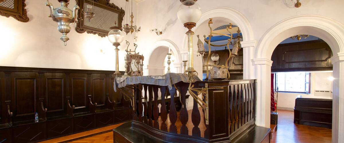 Synagogue de Dubrovnik mettant en vedette patrimoine architectural et vues intérieures