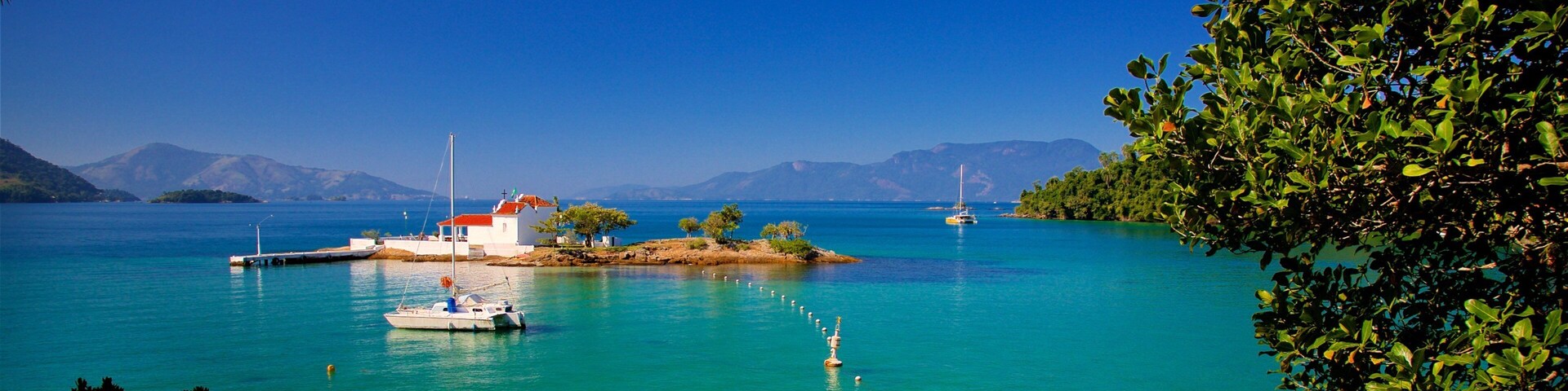 Senhor do Bonfim Church which includes general coastal views, island images and tropical scenes