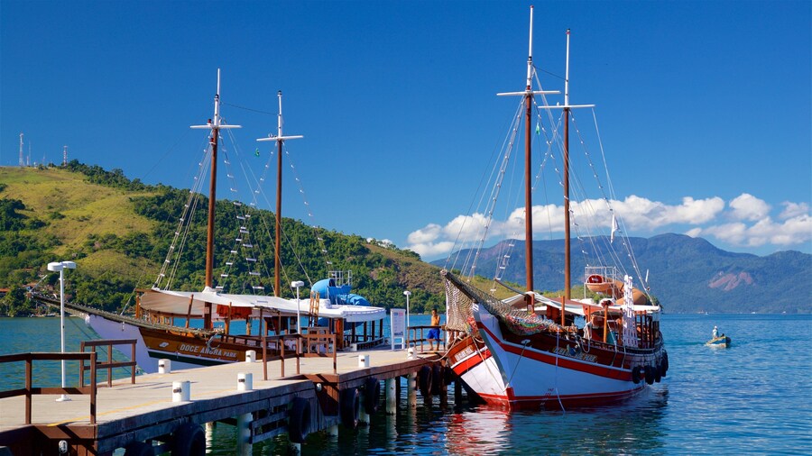 Fish Market featuring a bay or harbor