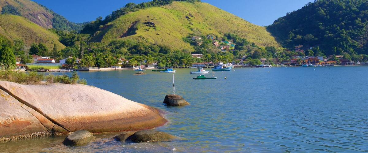 หาด Enseada เนื้อเรื่องที่ อ่าวหรือท่าเรือ