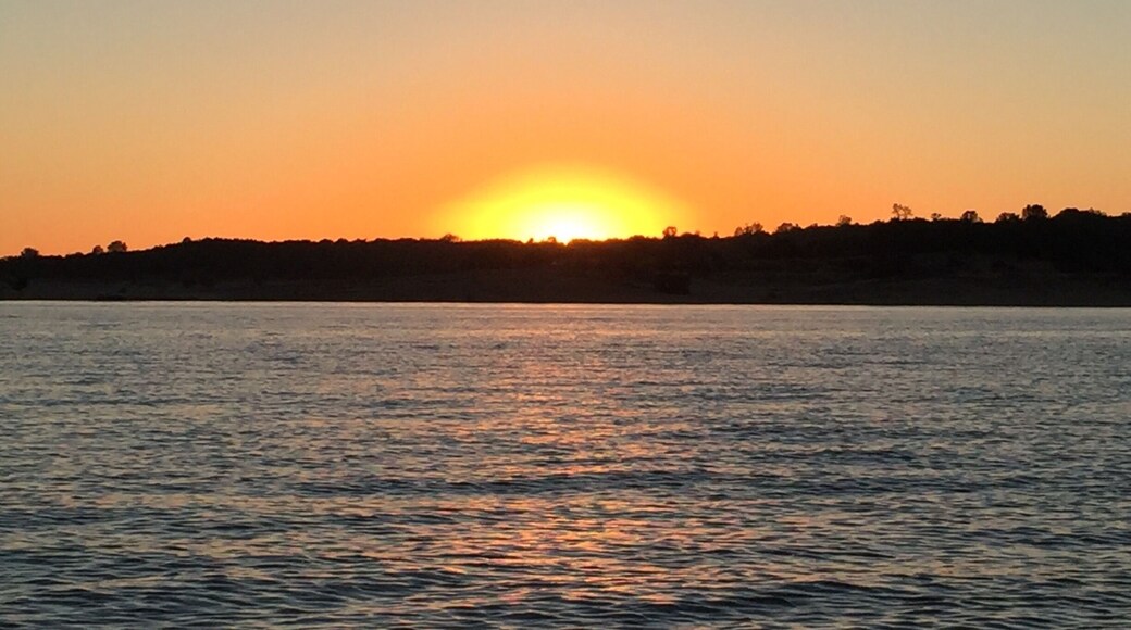 Beautiful sunset on Folsom Lake.