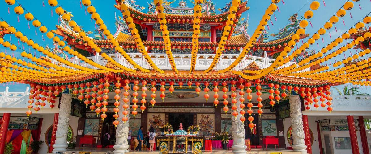 Thean Hou Temple showing a temple or place of worship and heritage elements