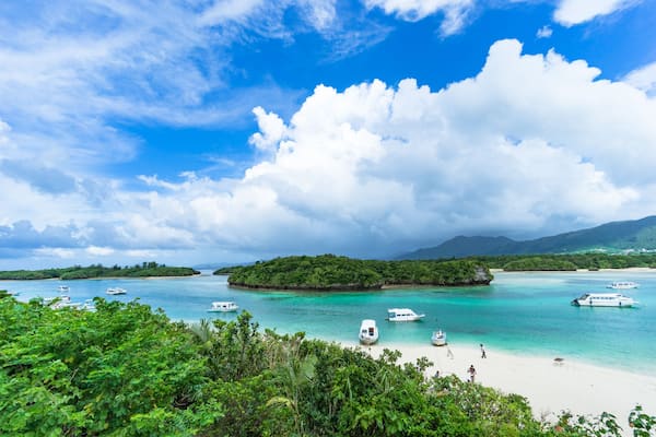 Tropical paradise lagoon, clear turquoise water and coral rock islands, Kabira Bay, Ishigaki Island National Park of the Yaeyama Islands, Okinawa, Japan