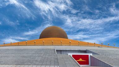 Wat Phra Dhammakaya - famous Buddhist stupa in Khlong Luang District, Pathum Thani Province north of Bangkok, Thailand