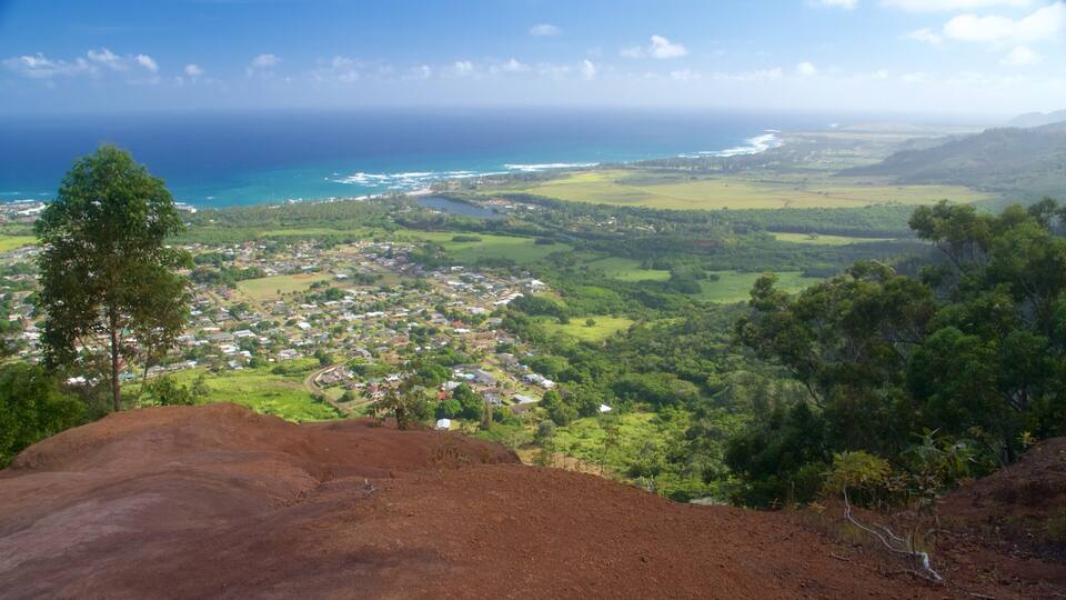 Sleeping Giant Trailhead showing general coastal views