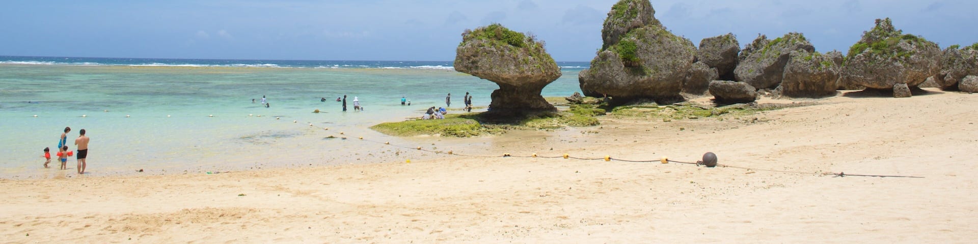 Nirai Beach showing a beach