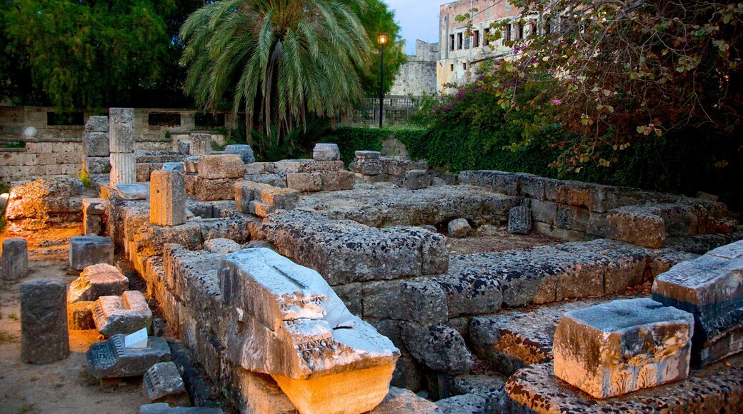 Temple of Aphrodite which includes a ruin