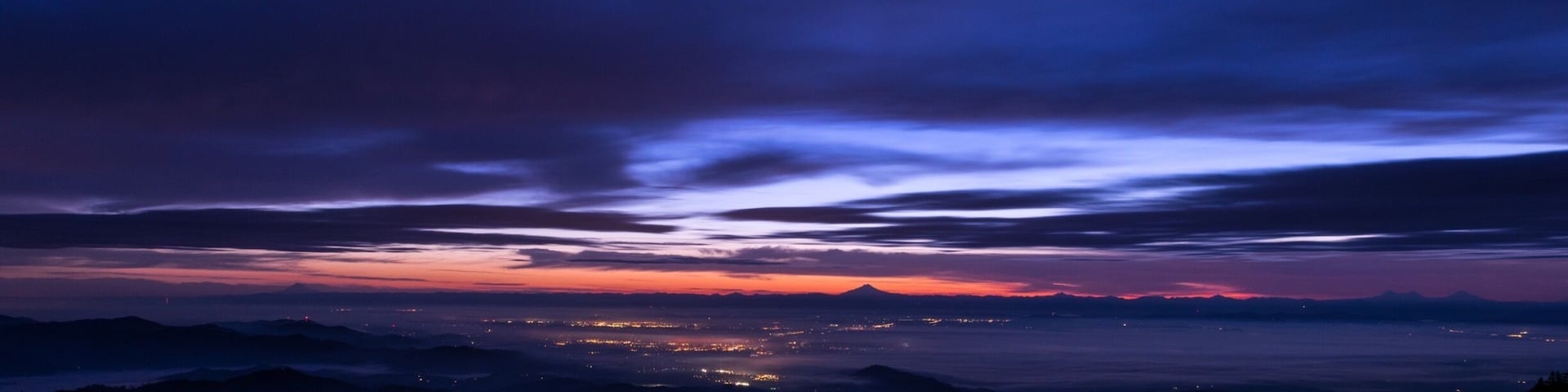 Always beautiful sunrises at Mary’s Peak in Philomath, Oregon. Overlooking the Wilamette Valley