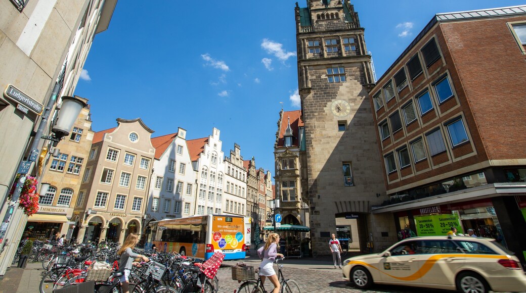 Townhouse Tower featuring heritage architecture and a city